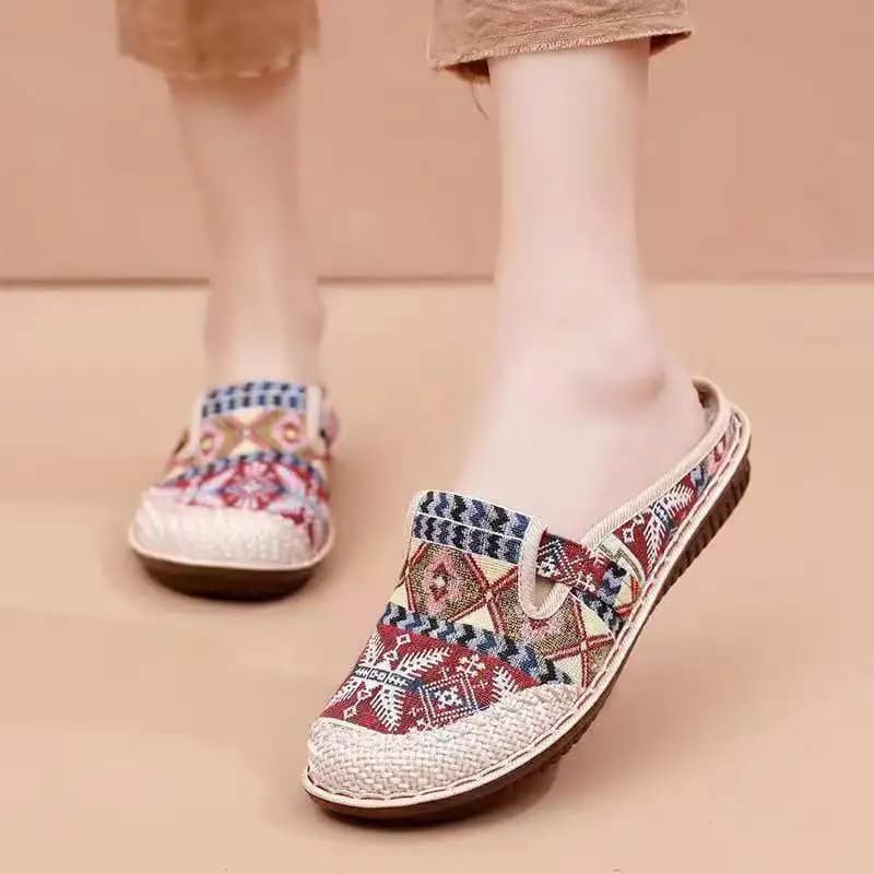 2025 femmes chaussures Style ethnique tissé broderie chaussures dames mode respirant semelle plate c