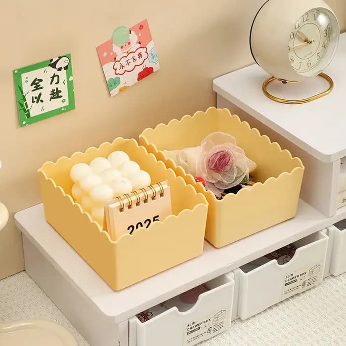 Boîte de rangement de bureau en plastique jaune avec nœud