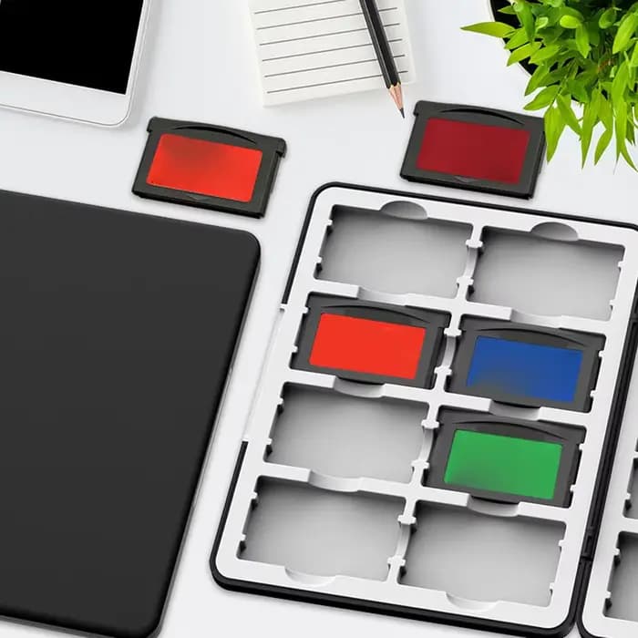 Boîte de rangement de cartes de jeu noire 16 en 1