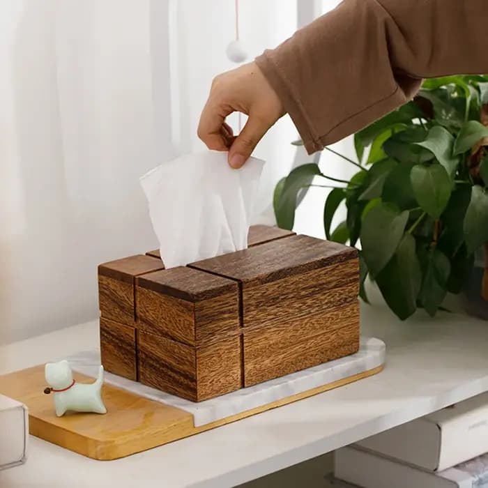 Boîte à mouchoirs en bois massif