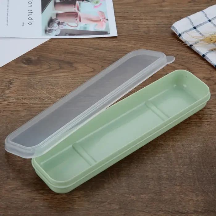 Boîte à couverts portable avec couvercle transparent