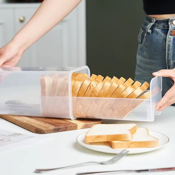 Boîte à pain en plastique avec couvercle hermétique et plateau