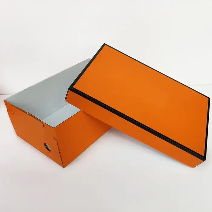 Boîtes à chaussures en carton orange