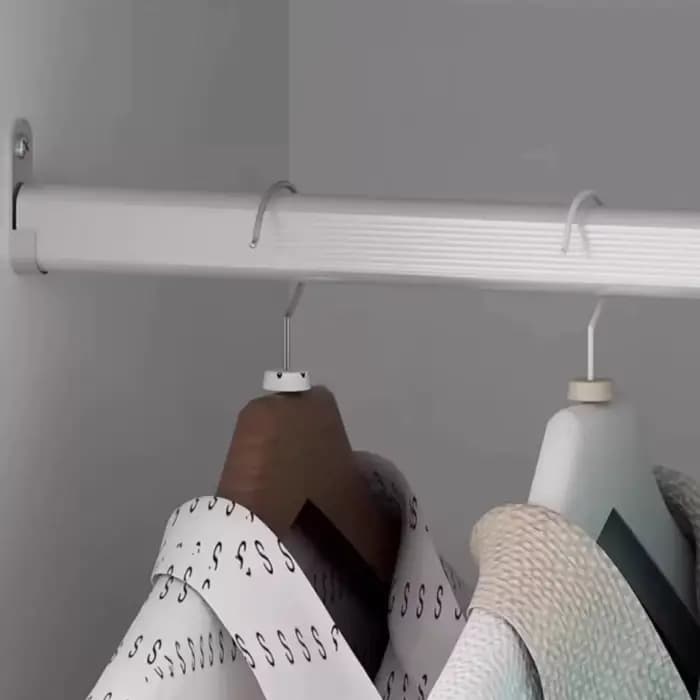 Armoire de chambre à coucher avec système de rangement coulissant