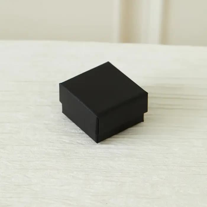 Paquet de 32 boîtes à bijoux en papier kraft noir 7x7x2
