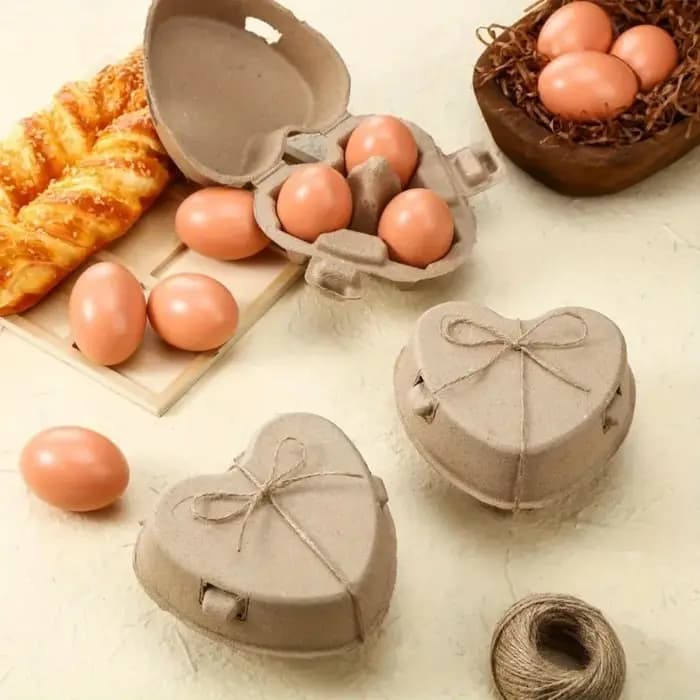 Boîtes en carton pour œufs de pâques en forme de cœur
