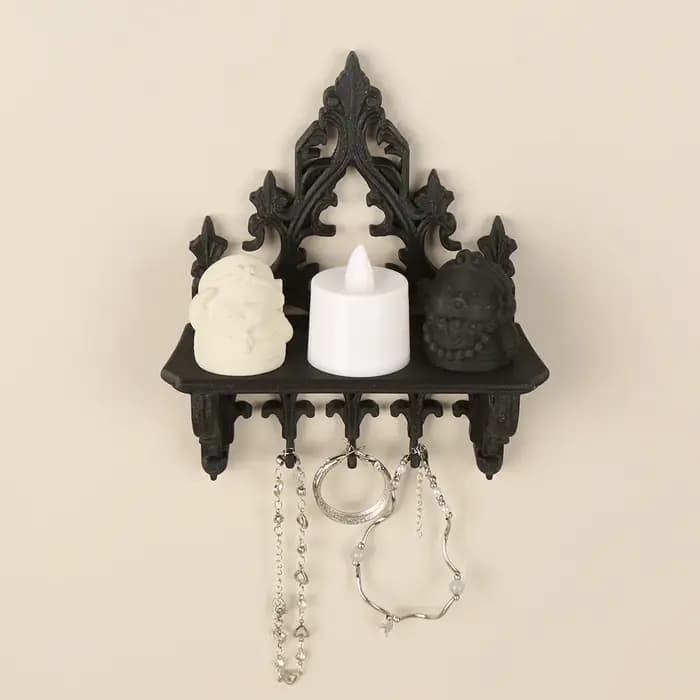 Étagère gothique sculptée transfrontalière avec crochets pour décoration murale de style sombre