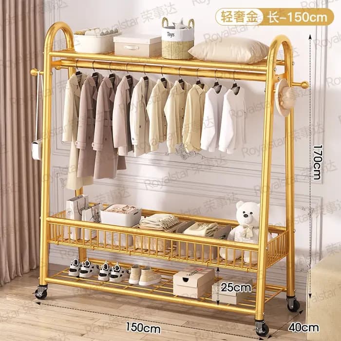 Porte-vêtements sur pied