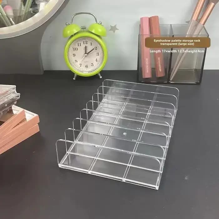 Coiffeuse, rangement et arrangement de cosmétiques