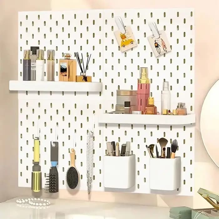 Panneau de rangement mural DIY avec crochets, panneau perforé, organisateur de rangement peu encombrant pour cuisine, chambre, salle de bain, bureau.