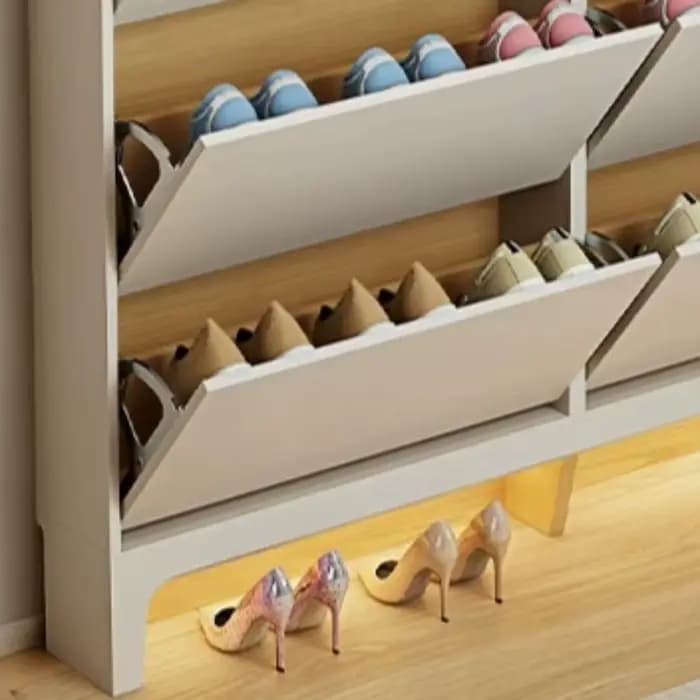 Meuble à chaussures d'angle étroit en bois avec portes