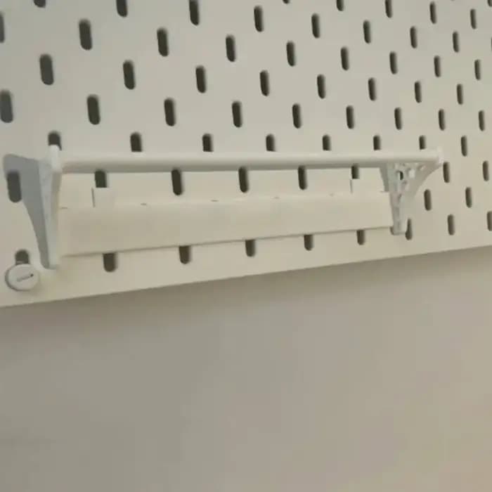 Support de rangement pour outils ménagers