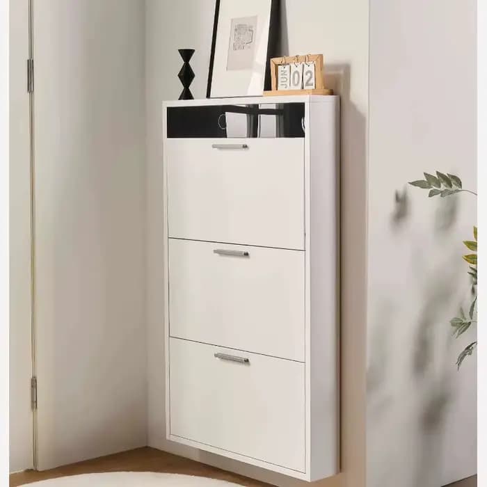 Meubles de rangement pour chaussures : étagères de balcon