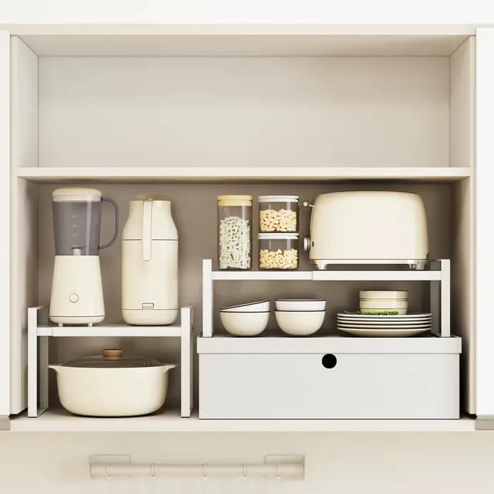 Étagère de rangement de cuisine sous l'évier