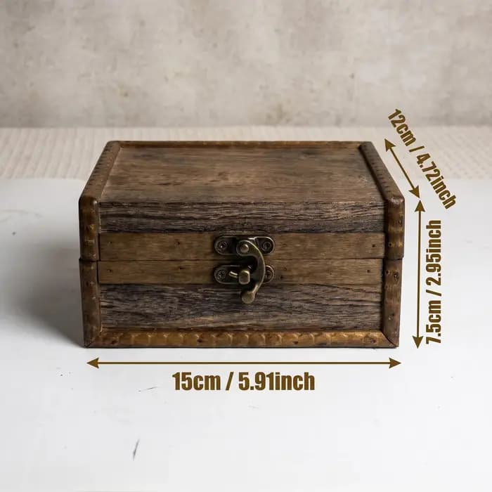 Boîte de rangement vintage en bois avec fermoir