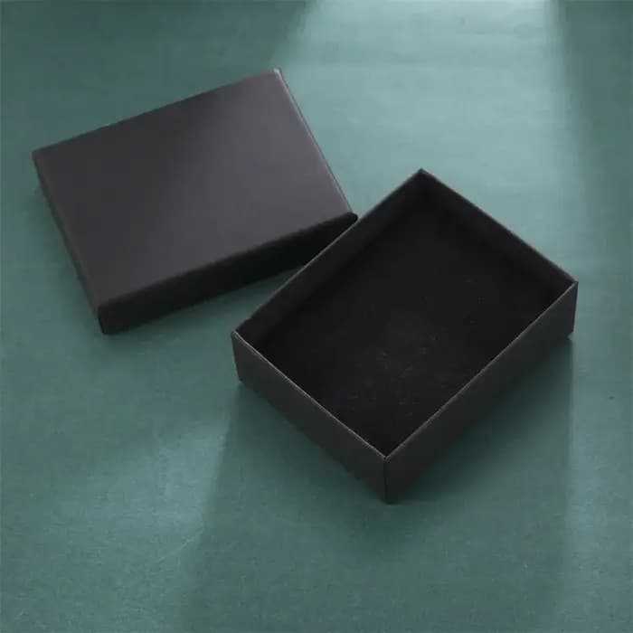 Boîte-cadeau noire pour bijoux