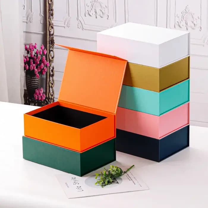 1 ensemble de boîtes cadeaux en carton avec couvercle magnétique