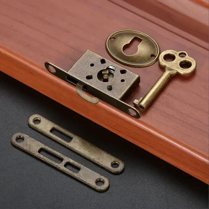 Boîte à bijoux en bois rétro