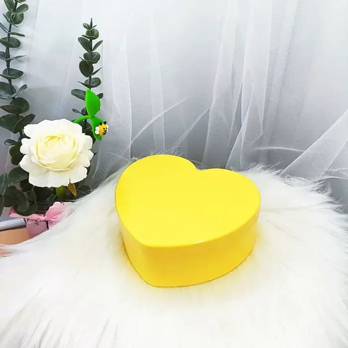 Miroir en forme de coeur bureau