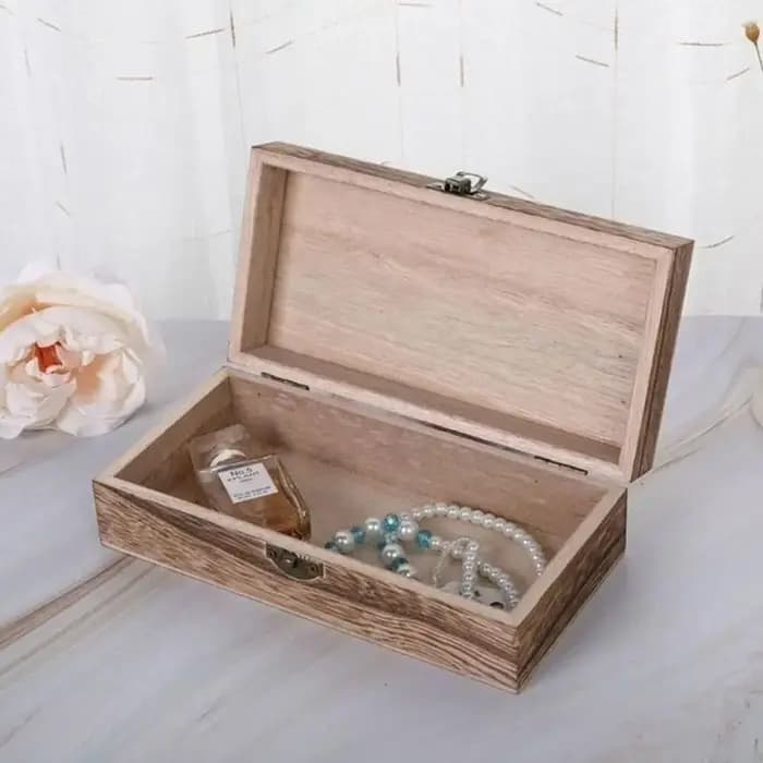 Boîte de rangement rectangulaire en bois vintage