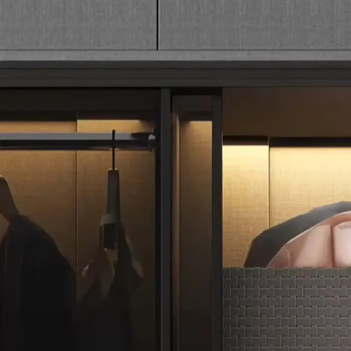 Armoire de chambre à coucher avec porte coulissante en verre