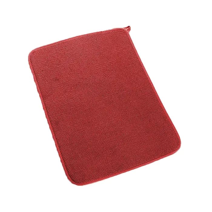 Tapis de séchage de vaisselle dans l'armoire