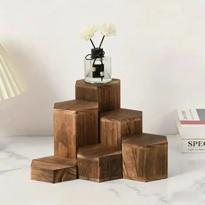 Présentoir Hexagonal en bois de 6 pièces adapté à la présentation de bijoux et d'accessoires