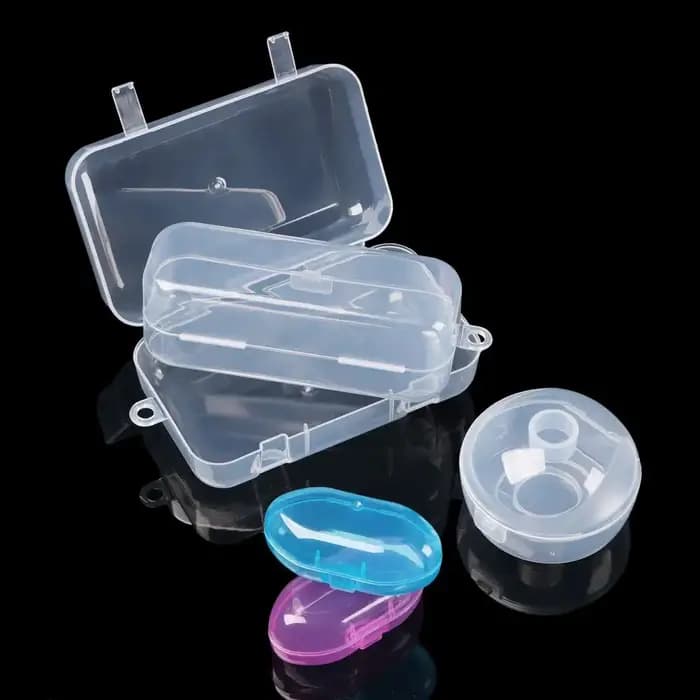 Boîte de rangement transparente en plastique de différentes formes