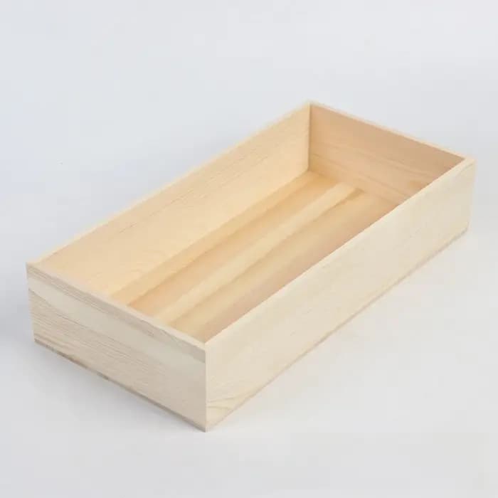 Nouvelle boîte en bois carrée décorative