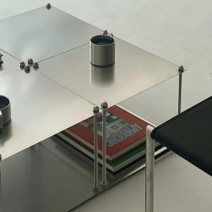Support de rangement modulaire en métal autoportant