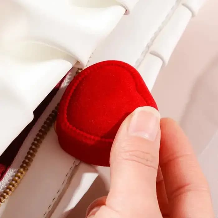 Flocage rouge coeur forme bagues boîtes bijoux boucles d'oreilles vitrines support boîte-cadeau bague de mariage boîte comptoir emballage anneaux