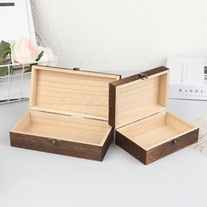 Boîte en bois vintage avec couvercle