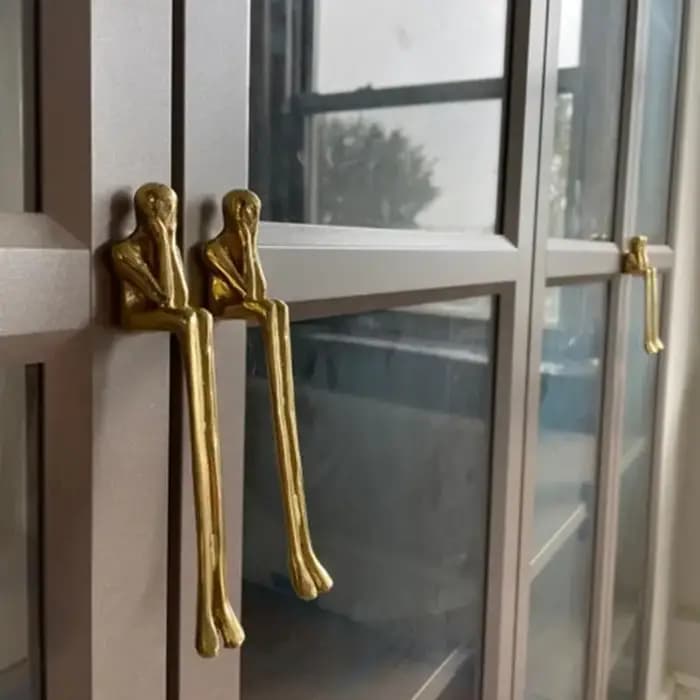 652F poignées d'armoire en forme penseur en laiton