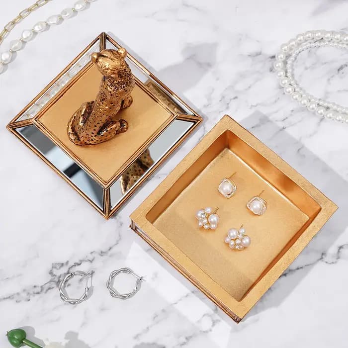 Boîte de rangement pour bijoux en forme de léopard doré effet miroir