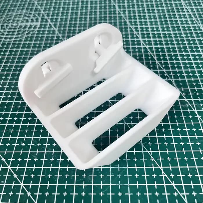 Accessoires de rangement simples pour panneau perforé à 2/3 grilles