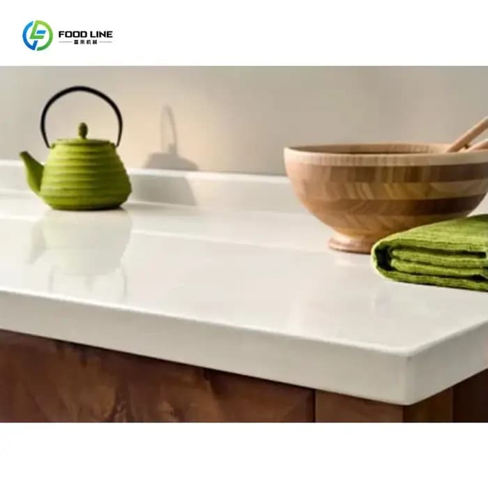 Armoire de cuisine personnalisée avec plan de travail en marbre