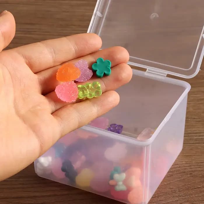 Boîte de rangement rectangulaire en plastique avec couvercle