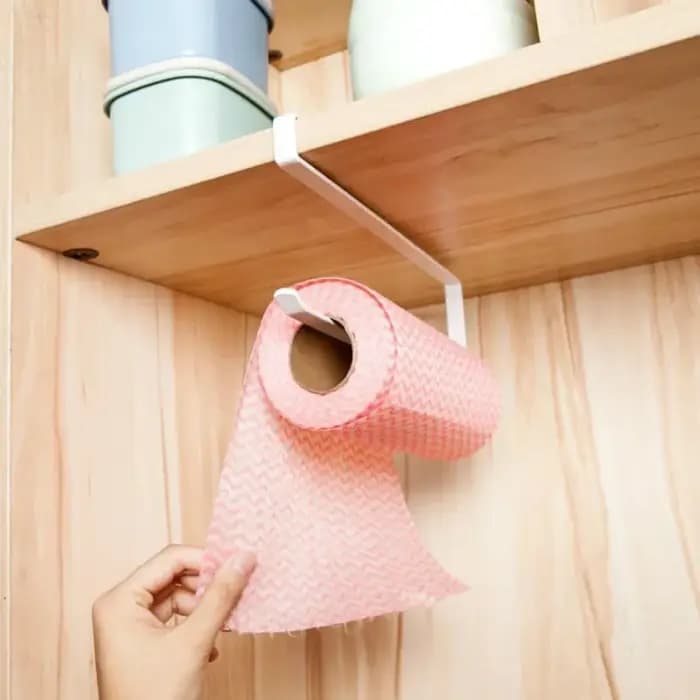 Support de rangement fonctionnel sous armoire