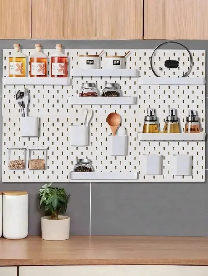 Planche de rangement murale suspendue avec crochets