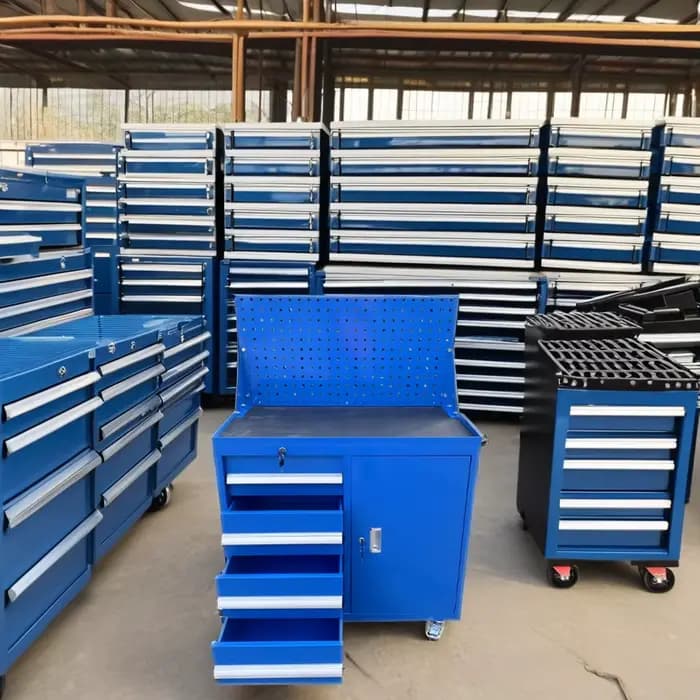 Camion de rangement multifonction pour pièces mobiles avec quatre tiroirs