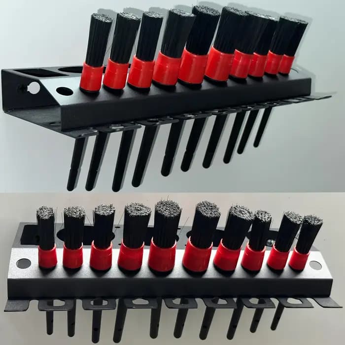Support de rangement pour bouteilles de pulvérisation