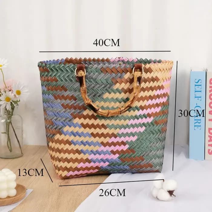 Panier de rangement tissé en plastique tendance avec motifs colorés