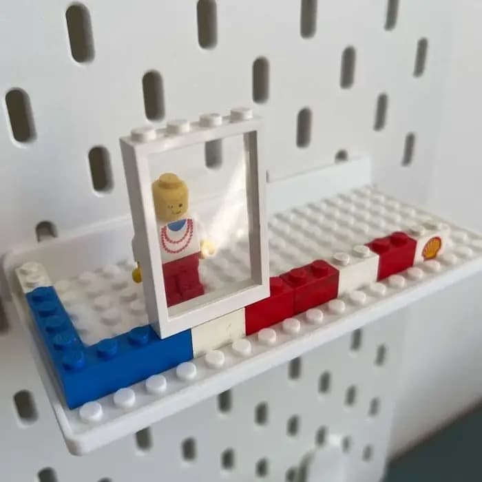 Étagère murale Skadis pour blocs de construction