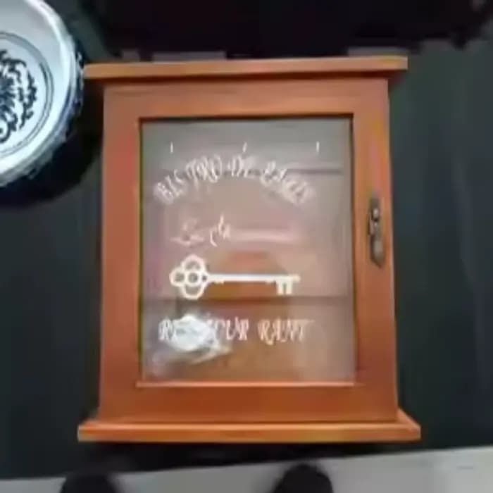 Armoire à clés en bois avec support à crochet suspendu