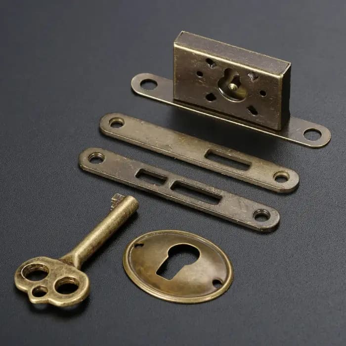 Boîte à bijoux en bois rétro