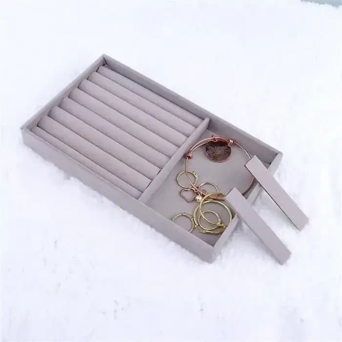 Boîte de rangement de bijoux en velours améliorée