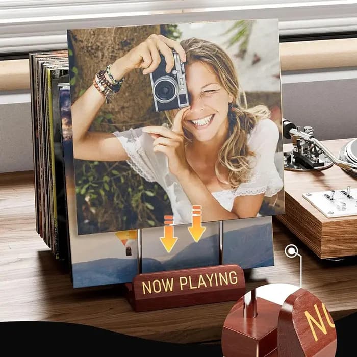 Support de rangement minimaliste en bois et métal pour disques vinyles