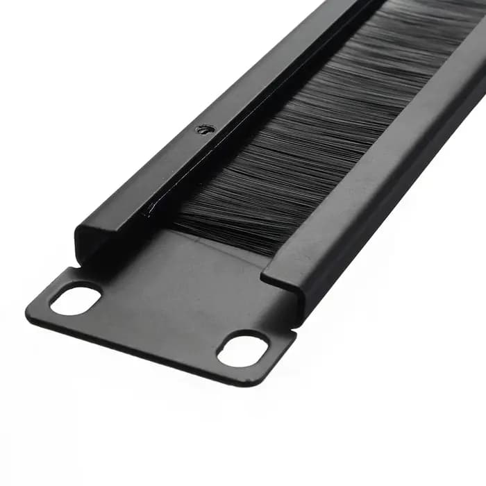 Fente de barre de panneau de brosse d'armoire de réseau d'IT de bâti de rack de 1U 19 pouces pour la gestion des câbles
