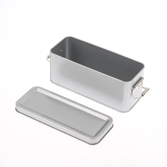 Boîte en fer blanc à boucle rectangulaire