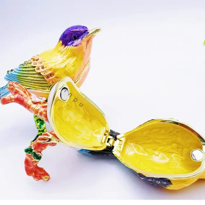 Boîte à bijoux en émail cloisonné avec artisanat de branche de pie - Accent créatif de décoration pour la maison